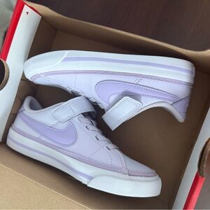 Nike Kids Lavender low court legacy shoe Sneakers